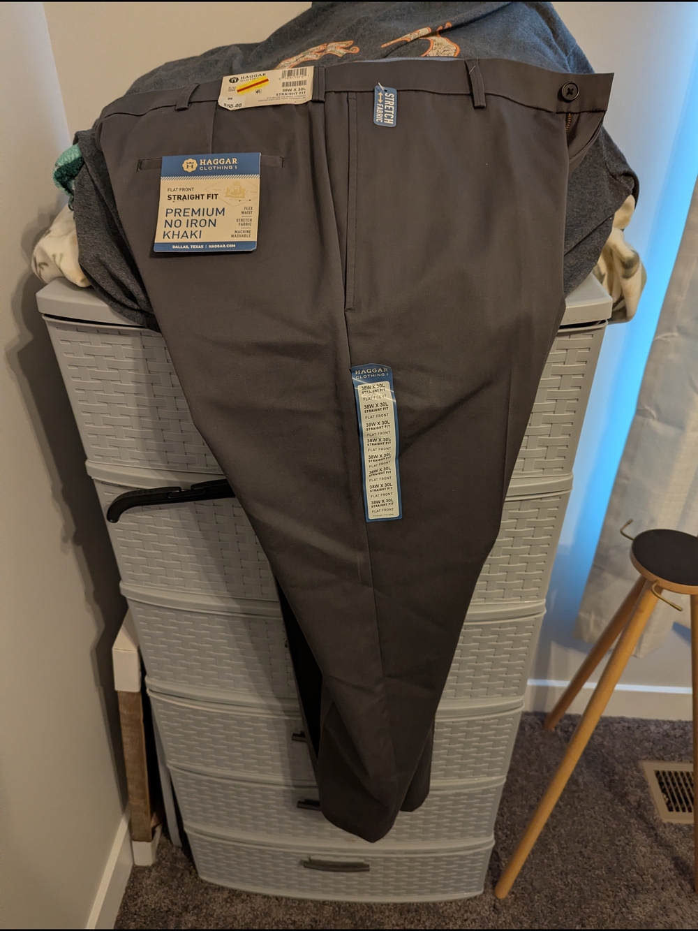 Haggar Straight Fit No-Iron Khaki Pants — Charcoal Gray